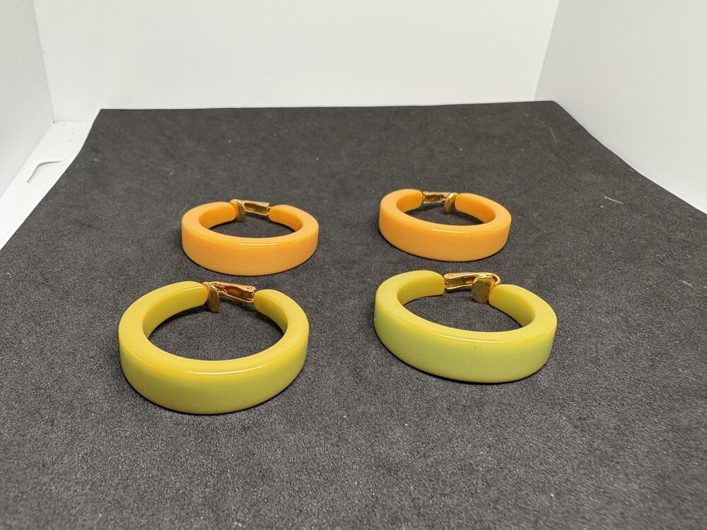 Vintage Carved Small Bakelite Butterscotch & Green Hoop Earrings Clip Tested Lot